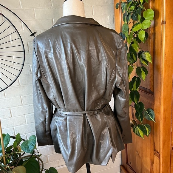 7 for all mankind faux leather tie waist blazer col. Deep lichen size XL - Picture 10 of 10